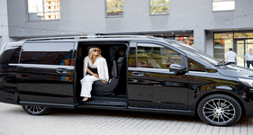 Top-rated van taxi for DIA airport in Wheat Ridge, CO